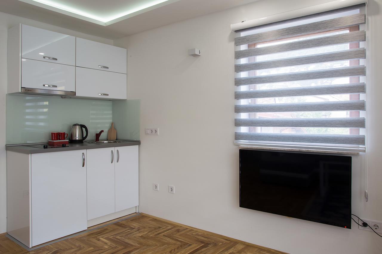Guest House Hendek SJJ Esterno foto
